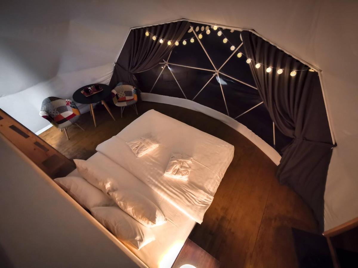 Otel Jewelberry Glamping Tbilisi